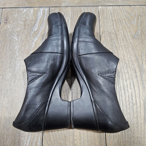 Clarks Dress Loafers Leather Slip-Ons Size 10 - Picture 5 of 9